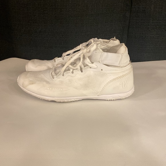 Varsity Aeros Elite size 9 - Picture 3 of 5